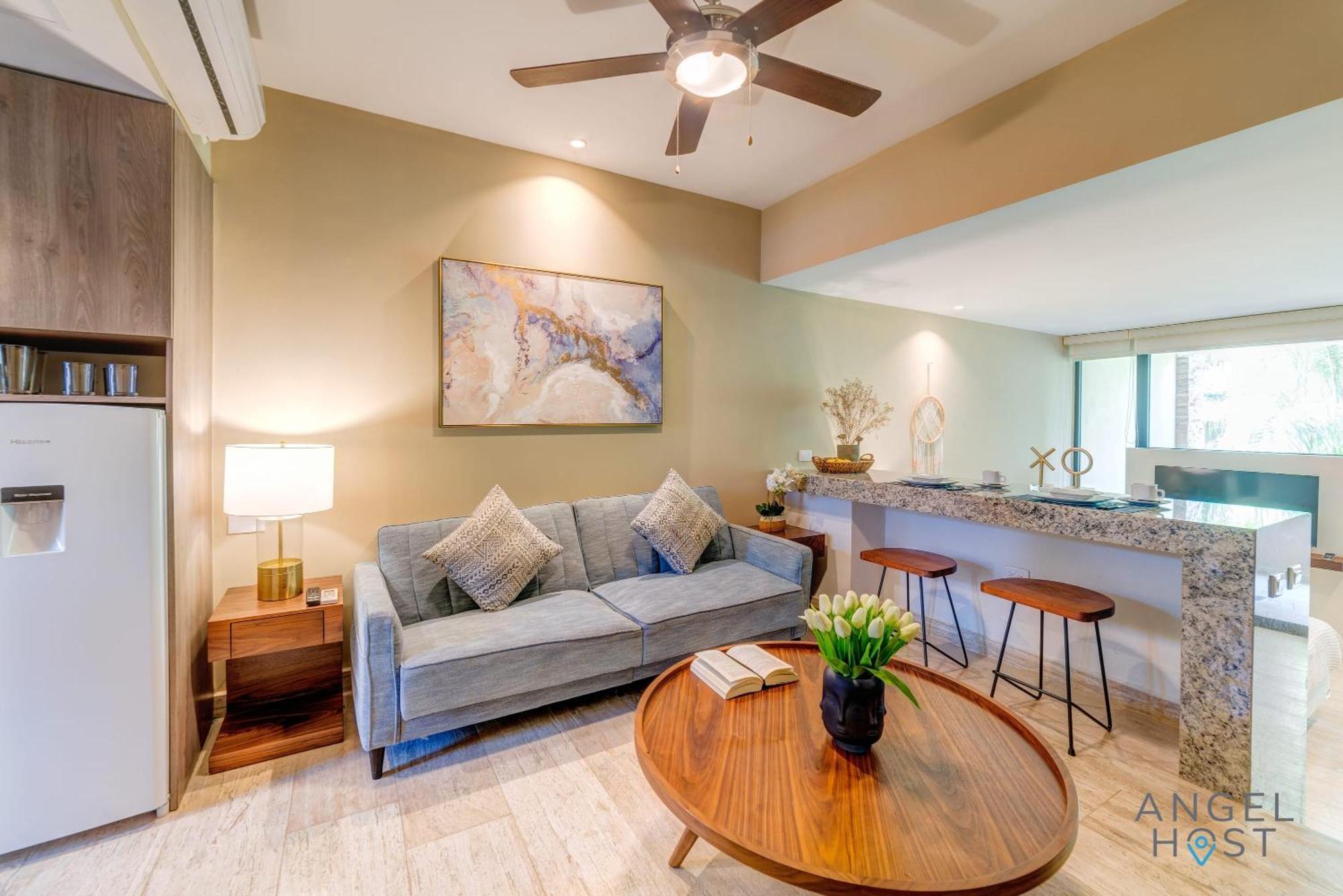 Holiday home Sunlit 2 Pools Bbq Gym 5th Ave 4 Blocks